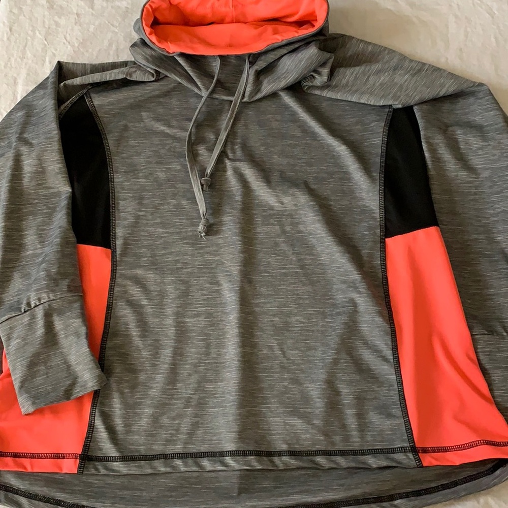 Light pullover jacket